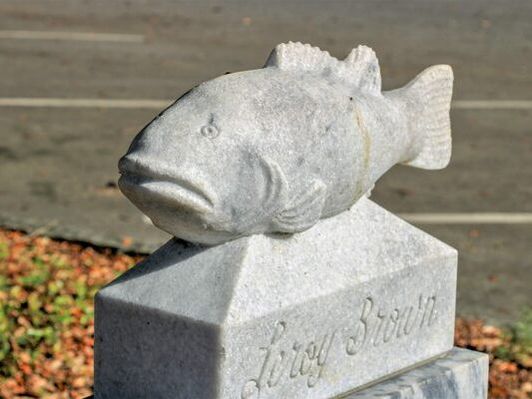 Picture of Leroy Brown fish monument